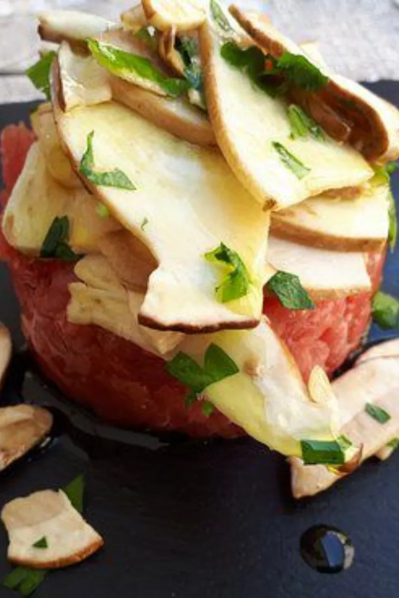 Battuta di Fassona piemontese con porcini trifolati