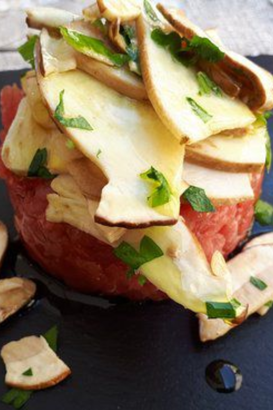 Battuta di Fassona piemontese con porcini trifolati